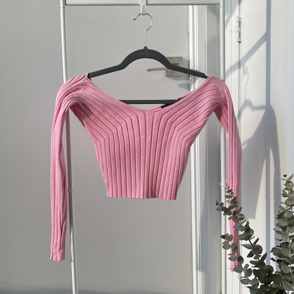 Off the shoulder, pink sweater. Size S/M